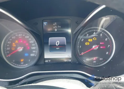 2016 Mercedes-Benz C 300 Sport z USA, uszkodzony, nr VIN 55SWF4JB5GU165925